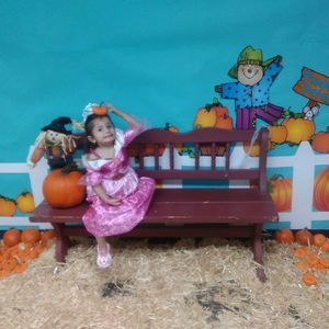 Meet your Posher, Georgiana